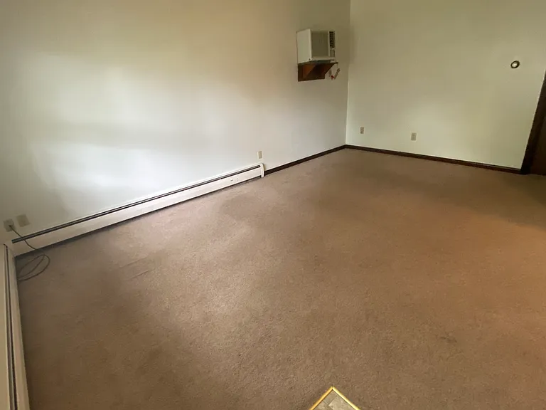 429 N Gilbert St — Photo 22
