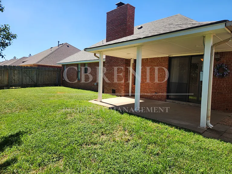 423 Oakdale Dr — Photo 22