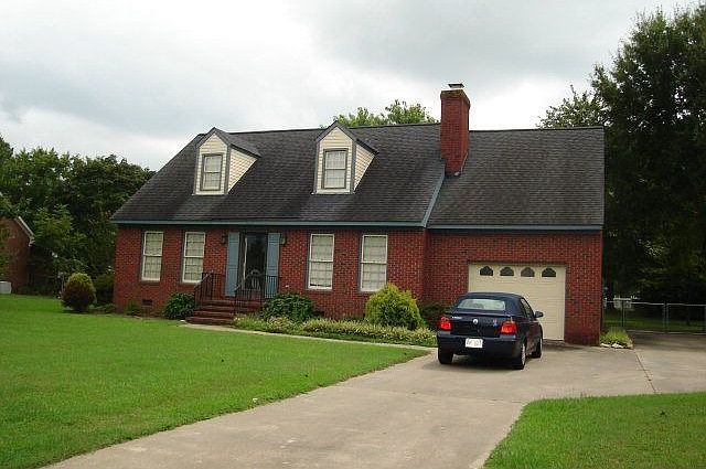 1st image of 607 Golfers Ln