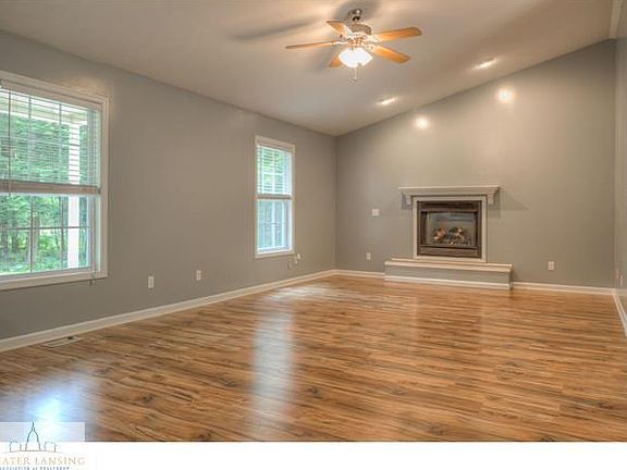 3rd image of 3245 N Jebavy Dr