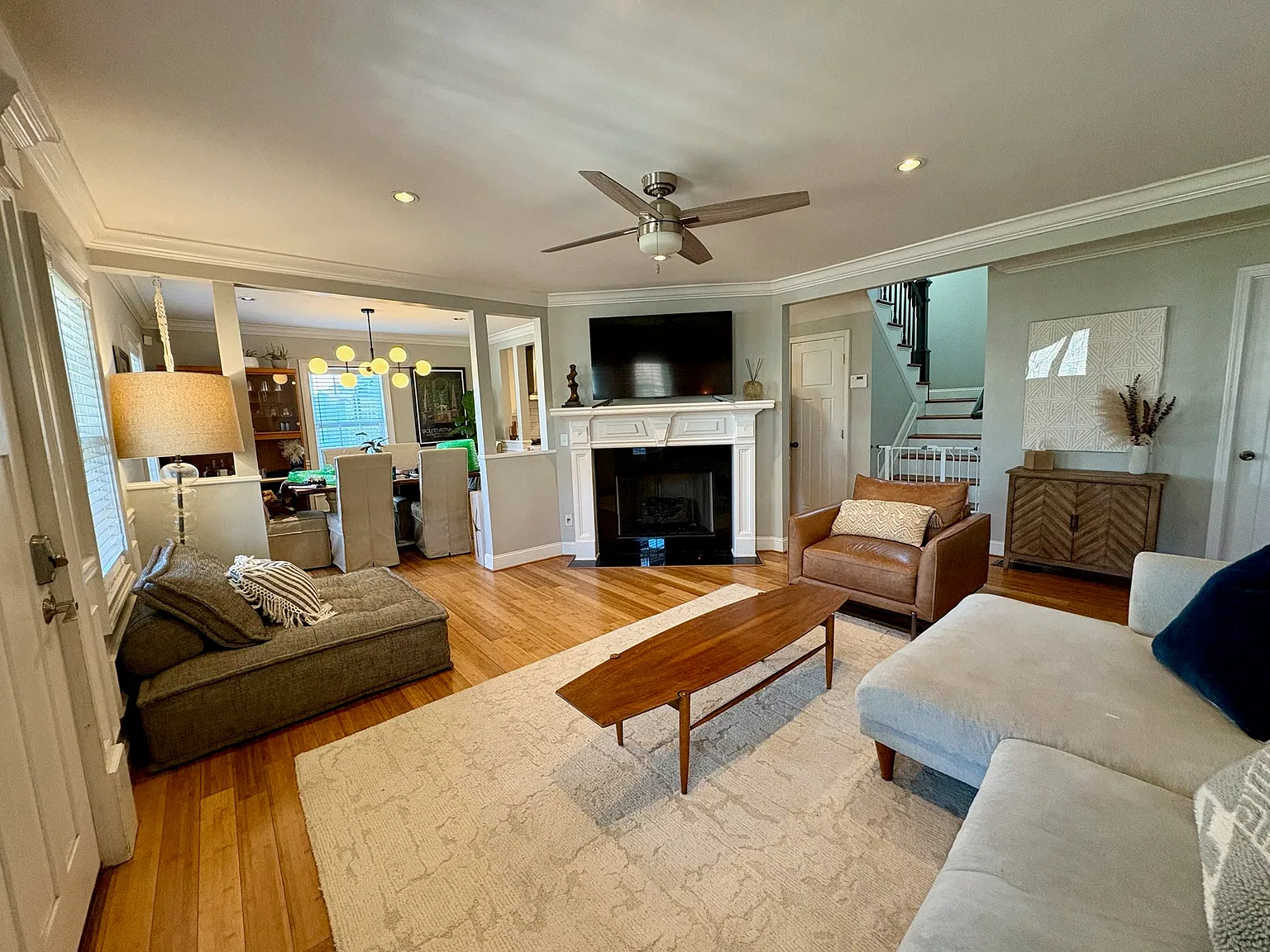 300 Eleanor St — Photo 2