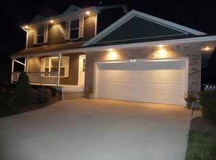 460 Janet Ln, Wrightstown, WI 54180