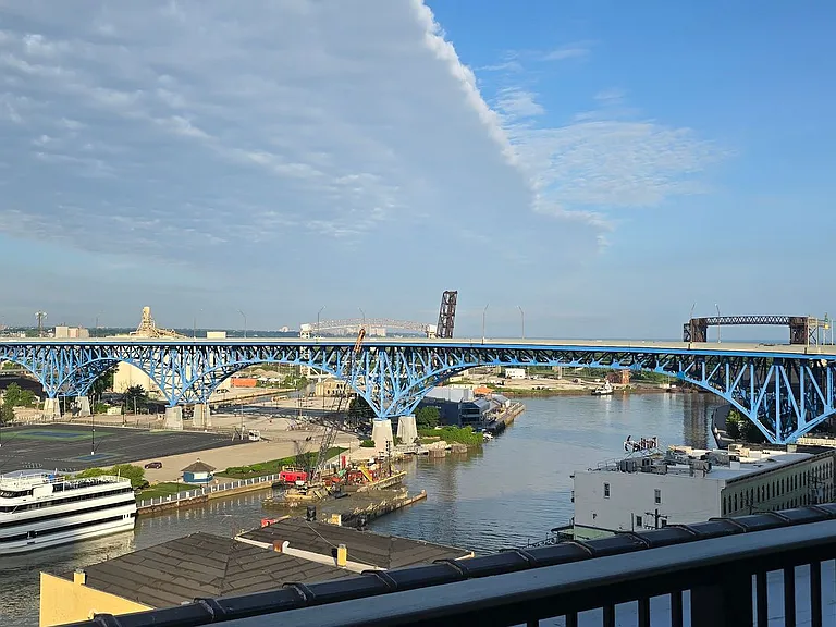 Bridgeview Apartments — Photo 41