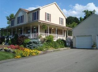 45 Broad Cove St, Somerset, MA 02726