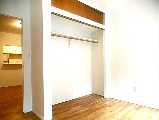 Rented by Sovereign Associates | media 13