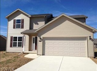 2913 Bardwell Rd, Bloomington, IL 61704