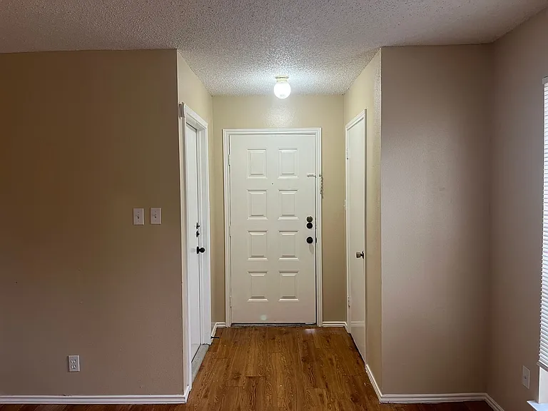 7026 Silver Cyn — Photo 3