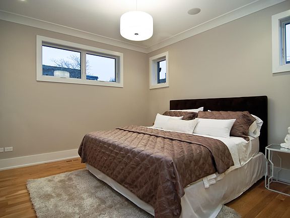 5th image of 2238 W Warren Ave #2