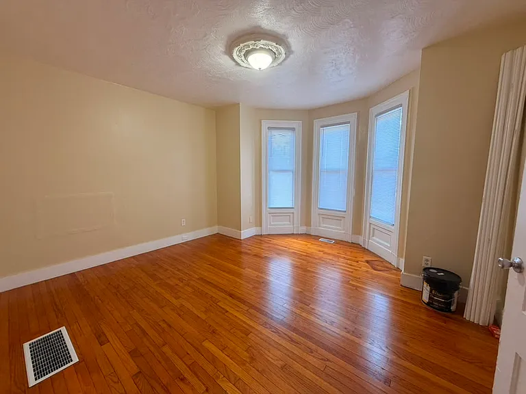 224 Lloyd St #H — Photo 6