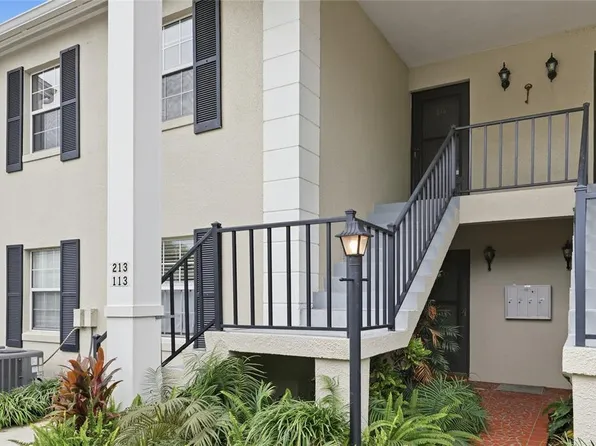 689 LAKE HOWARD DRIVE NW #213, WINTER HAVEN, FL 33880