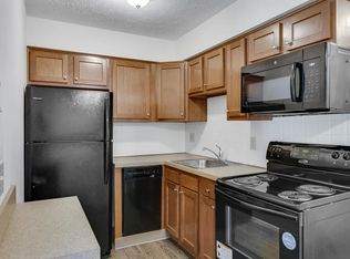 Genevieve, Stow, OH 44224