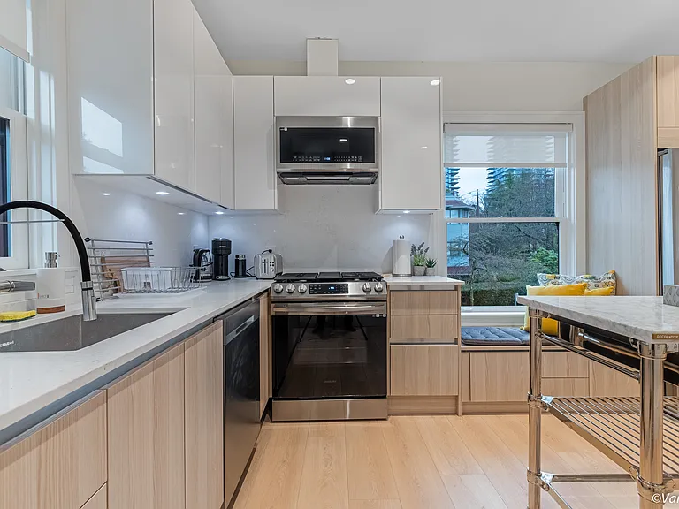 957 Nicola St #951 — Photo 22