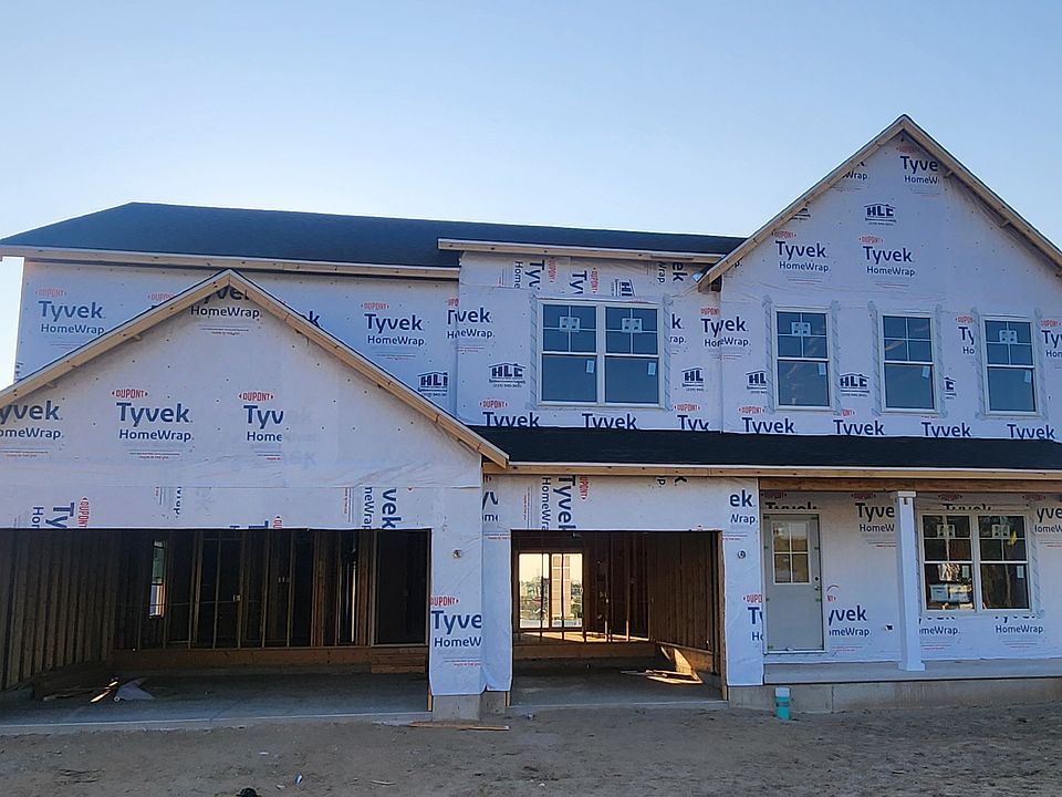 1st image of 548 Marilyn Way
