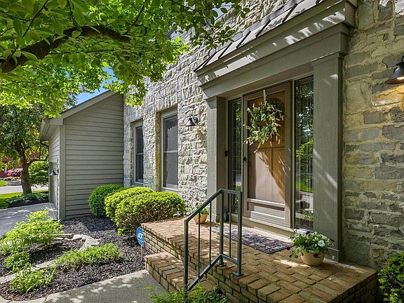 5th image of 292 Bristol Woods Ct