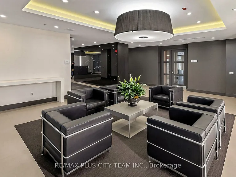 377 Madison Ave #503 — Photo 22