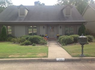 1801 Pickering Ln, Little Rock, AR 72211