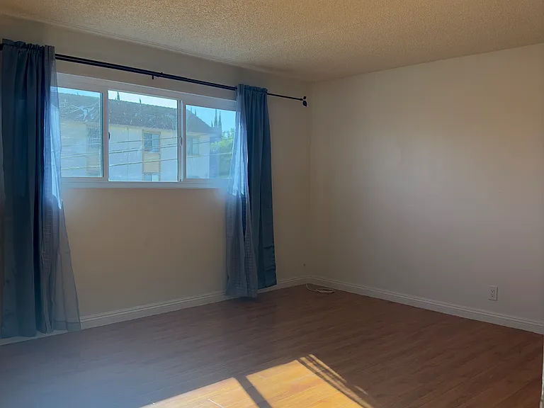 415 Pomelo Ave #F — Photo 8