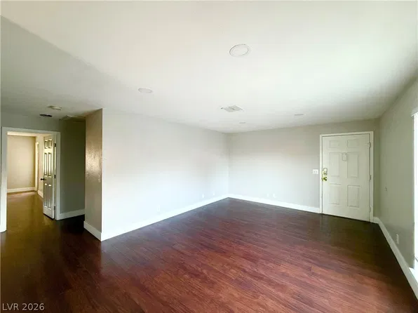 5219 Caliente St Unit 16, Las Vegas, NV 89119