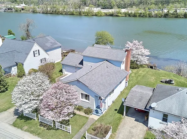 13708 Nancy Ave, Chesapeake, WV 25315