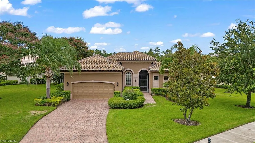 3 bed, 2.0 bath, 2043 sqft, $8,000 — Photo 1