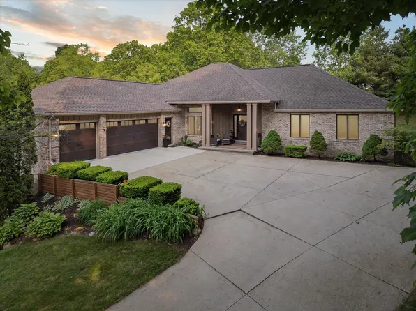 7530 Doubloon Dr SE, Grand Rapids, MI 49546