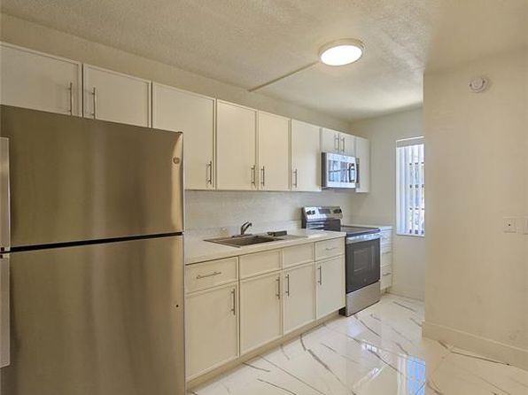 1041 SE Monterey Rd #2-10