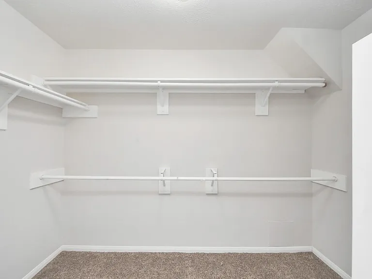 18318 Farriswood Ct — Photo 30