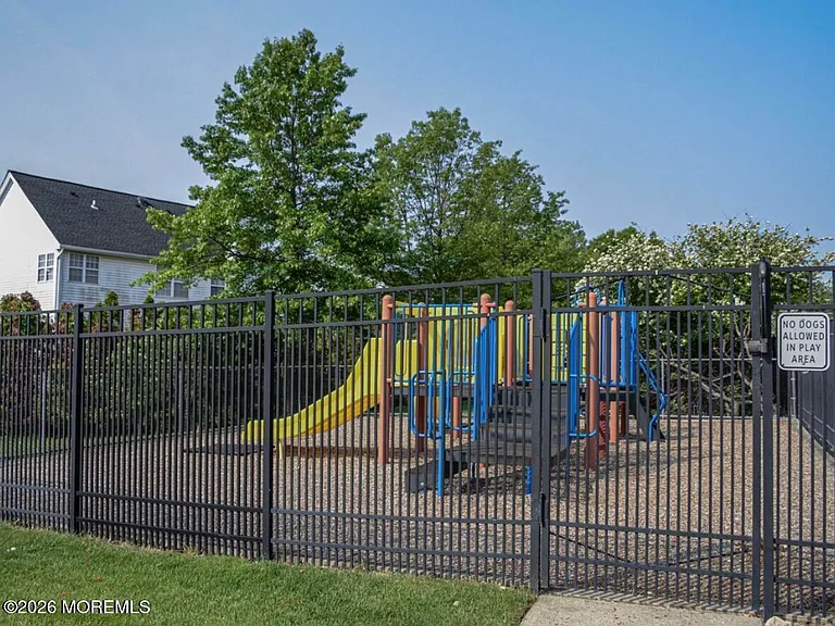 1 Upperbrook Ct — Photo 26