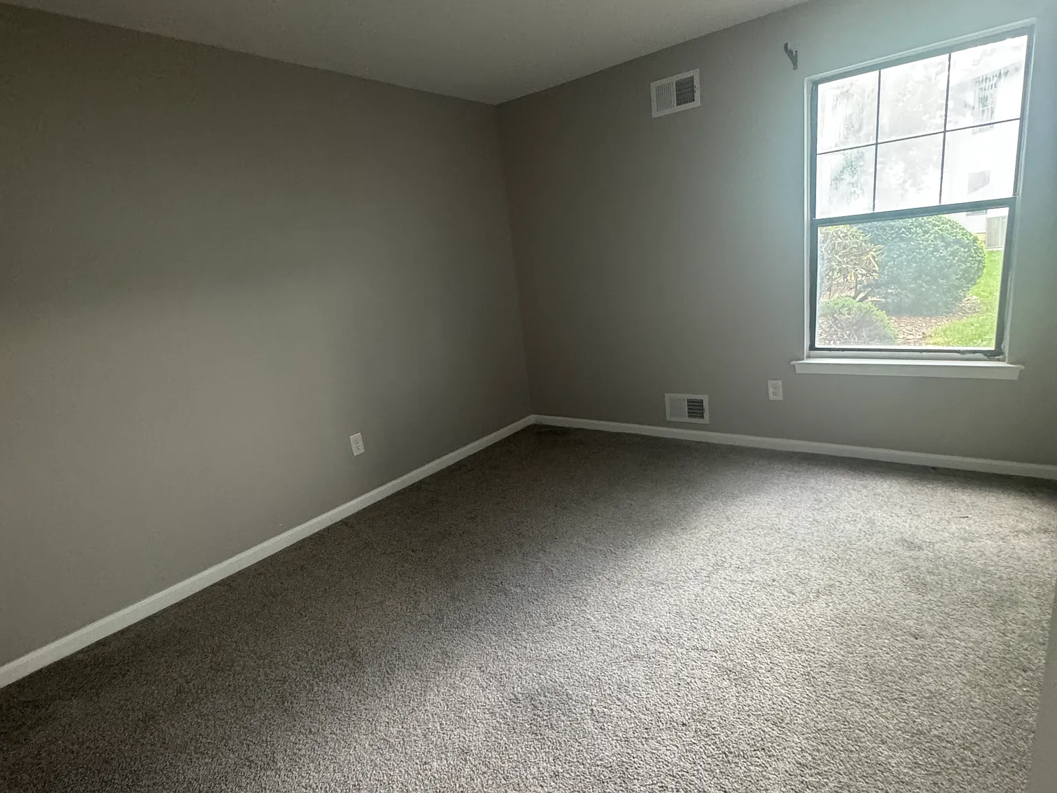 2 bed, 1200 sqft, $2,600 — Photo 3