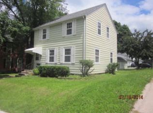 713 7th St, Nevada, IA 50201