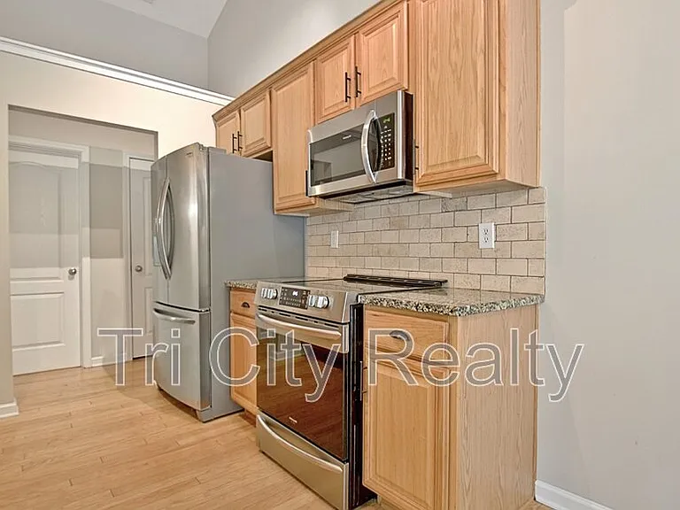 341 Hunterian Pl — Photo 26