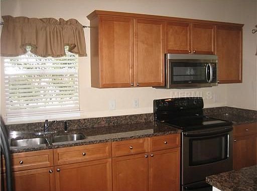5th image of 3221 Marcellus Cir