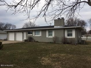 16852 Lovers Ln, Three Rivers, MI 49093