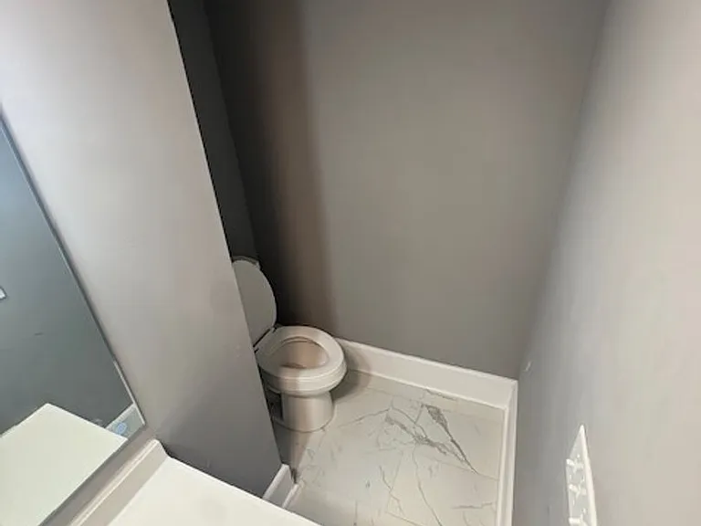115A N College St — Photo 7