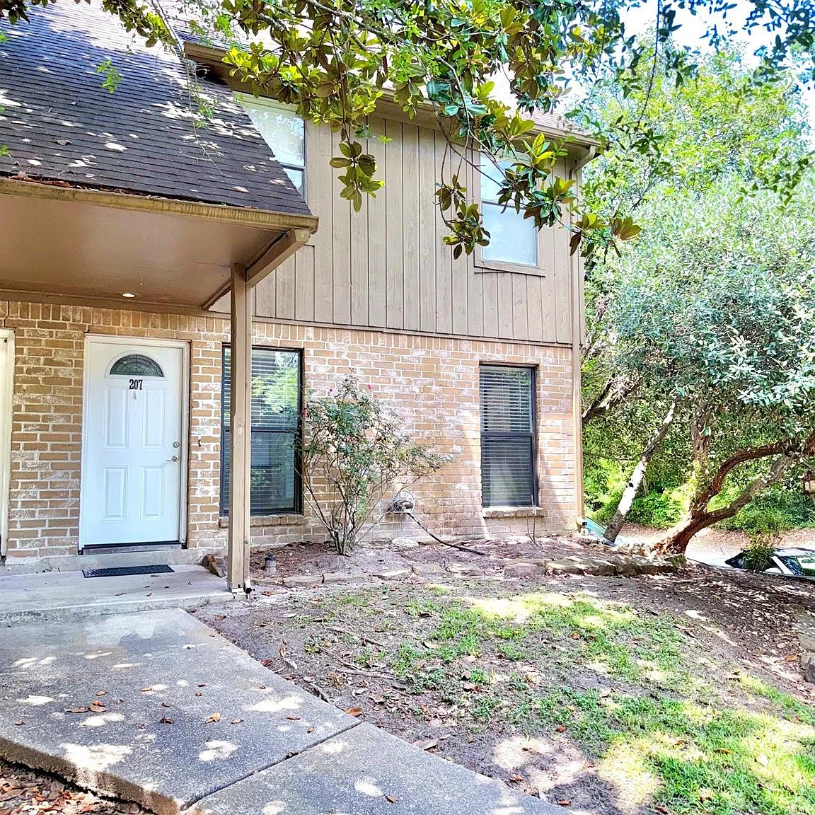 3 bed, 2.5 bath, 1320 sqft, $1,650 — Photo 2