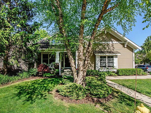 2nd image of 2228 W Greenstone Dr SE #33