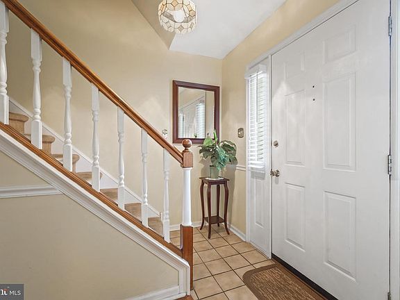 3rd image of 1351 Westminster Dr