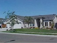 1638 Hawthorn St photo 1