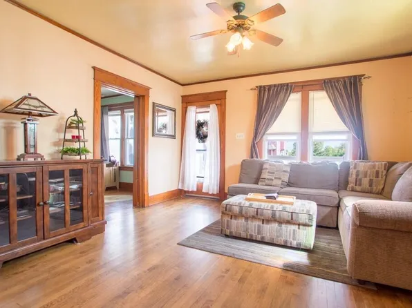 2514 South Chicago AVENUE, South Milwaukee, WI 53172