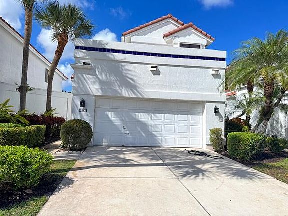 3rd image of 5544 Fox Hollow Drive