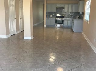 2844 Morningmist Ln, Dickinson, TX 77539