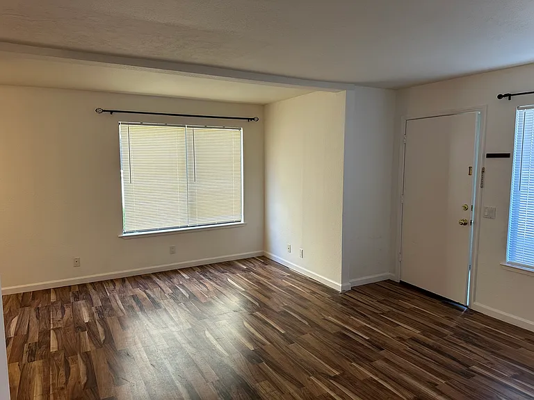 820 Casanova Ave #83 — Photo 7