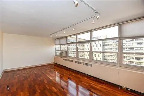 3950 N Lakeshore Dr #2124D — Photo 5