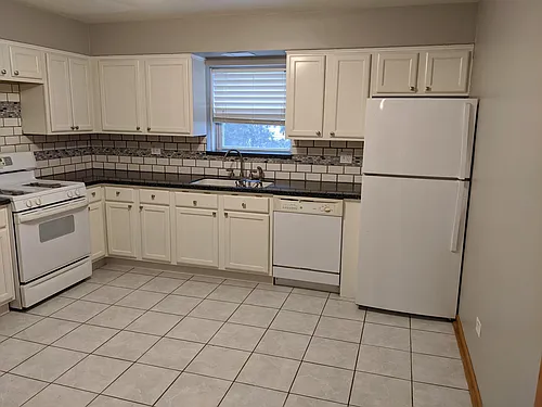 27 S Kensington Ave #1W Photo 1