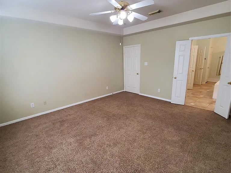2715 Falling Forest Ct — Photo 26