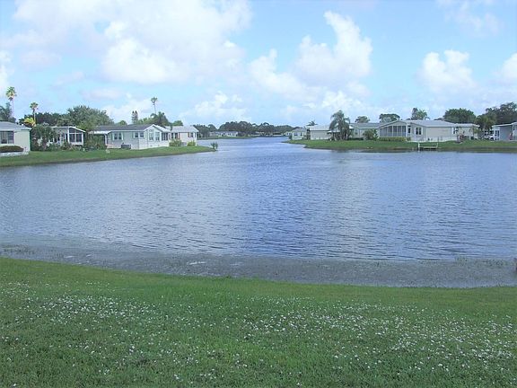 5th image of 479 Bimini Cay Cir