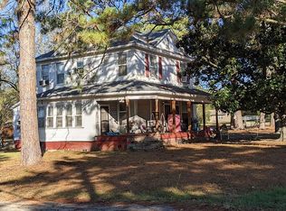 201 Baker Ave, Naples, TX 75568