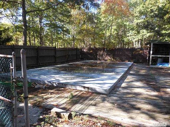 3rd image of 79 Pinehurst Blvd