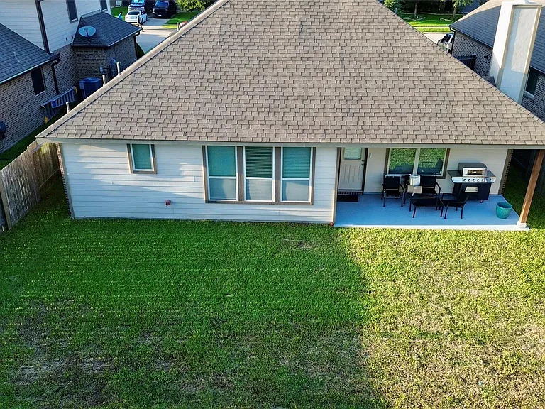 6515 Sterling Shores Ln — Photo 27