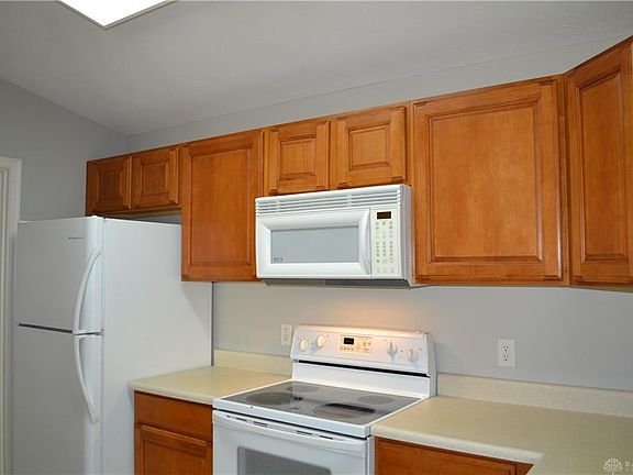 3rd image of 3049 Westminster Dr APT 206